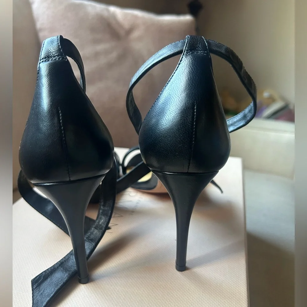 Alexandre Birman Clarita Black Sandals - EUC Size 39 ((8) - Picture 3 of 7